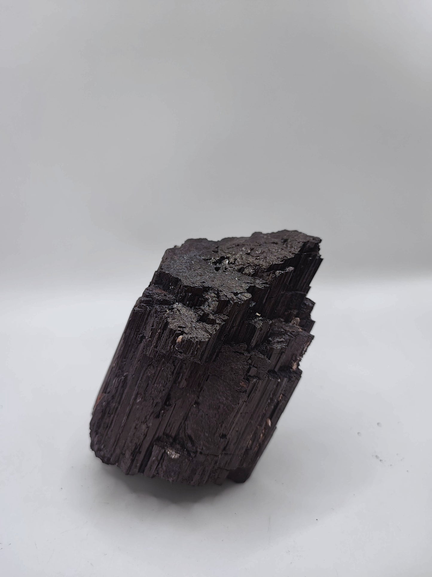 Blocco di Tormalina nera grezza